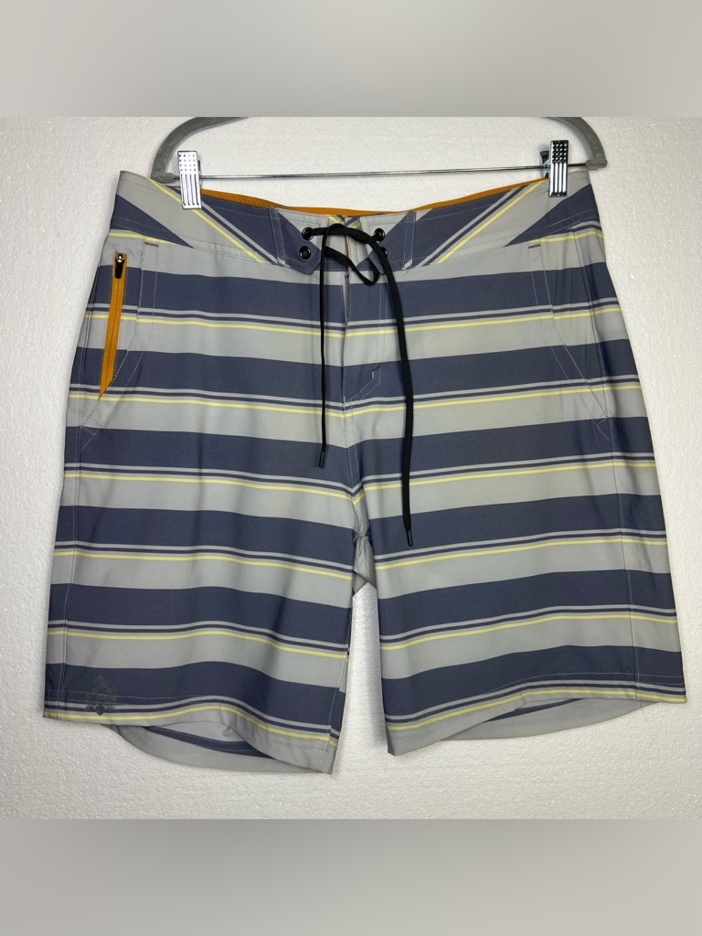 STIO Mens CFS Board Shorts Size 34 X 19” Swim Trunks Striped UPF 50